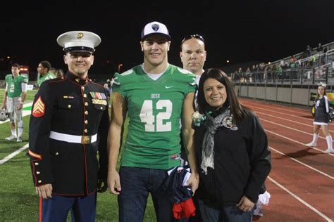 DVIDS - News - Marines select Dublin Scioto HS Quarterback for Semper Fi Bowl