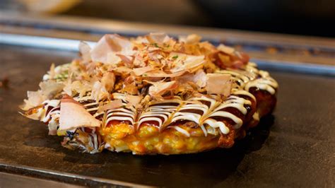 Osaka Vs. Hiroshima Okonomiyaki: What's The Difference?