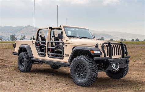 Jeep Gladiator XMT Light Tactical Vehicle Announced by FCA and AM ...