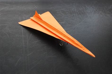 An Overview of the 16 Best Paper Airplane Designs