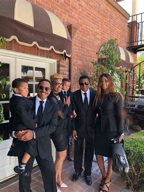 The Jackson Family at the funeral of Joe Jackson | Lipstick Alley