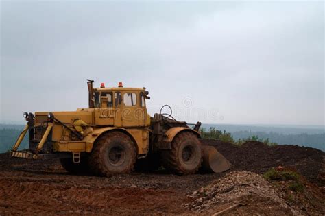 Wheel Loader Excavator on Road Construction Stock Photo - Image of machine, mining: 200734504