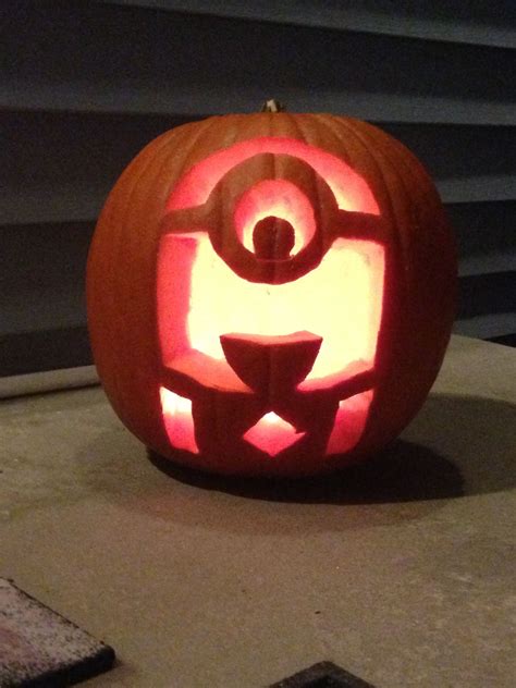 Pumpkin carving minion despicable me Halloween Our minion pumpkin! @TJcaterino Happy Birthday ...