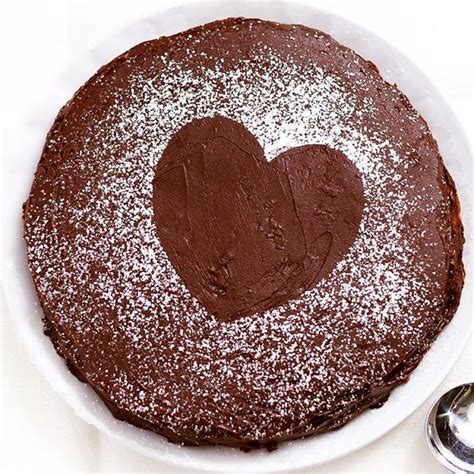 Fudge Chocolate Cake Recipe — Eatwell101