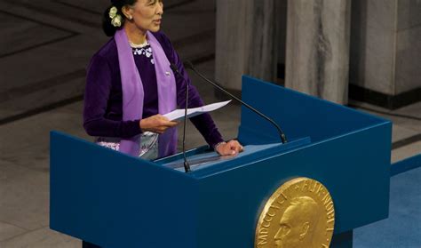 Aung San Suu Kyi accepts Nobel Peace Prize | The World from PRX