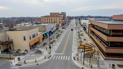 Aerial photos show Midland devoid of activity - March 26, 2020 ...