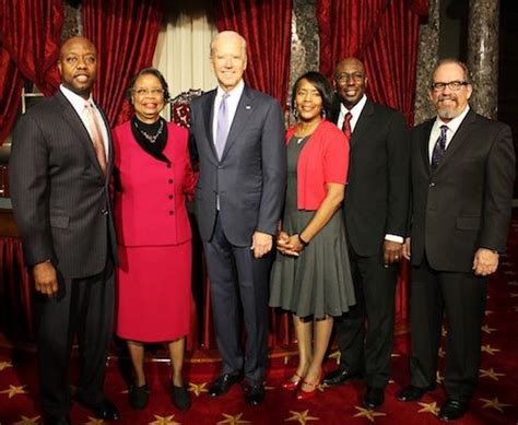 Photo 2 | Scott makes history as he is sworn in to U.S. Senate ...