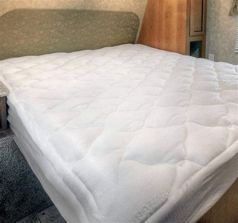 Best RV Mattress Topper Picks For A Great Night Sleep - RV Pioneers