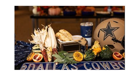 Dallas Cowboys fans celebrate Thanksgiving 2023 by F & B