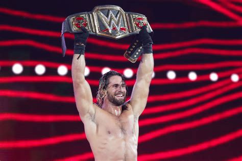 Seth Rollins walks out of WrestleMania as WWE champion - Chicago news - NewsLocker