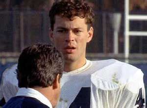 Before They Were Famous: Vince Vaughn in 'Rudy' | Vince vaughn, Celebridades, Amor arte