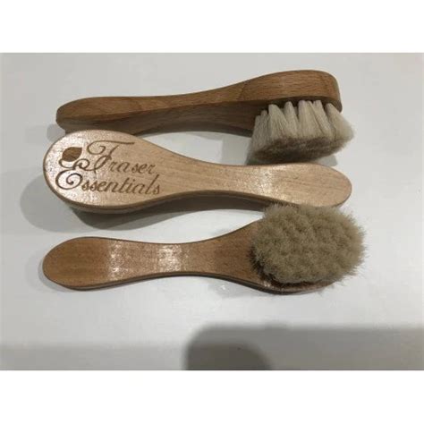 GOAT HAIR BRUSH – Fraser Essentials Sg