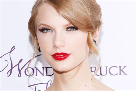 17 of the Most Iconic Red Lipstick Looks in History