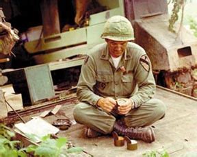 SOUVENEZ-VOUS 44: VIETNAM "C" RATION MEAL COMBAT B-1A UNIT