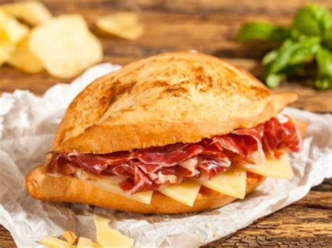 Bocadillo de jamón - La Cocina de Lila