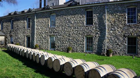 A Day on the Trail: Woodford Reserve Distillery Tour | Distillery Trail