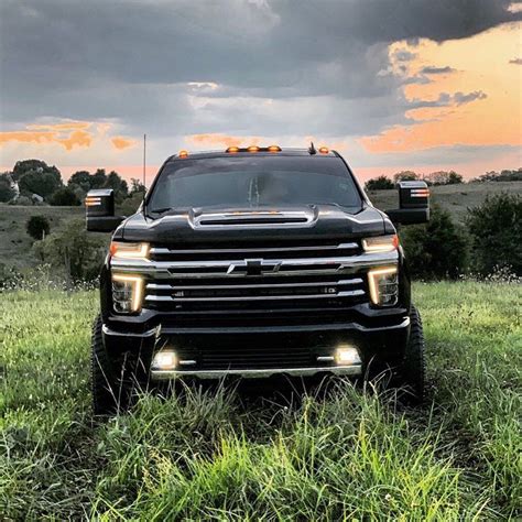 2021 Chevy Silverado 2500hd Duramax | Elegancelash