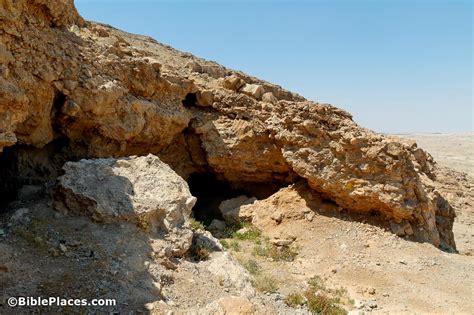 Qumran Caves (BiblePlaces.com)