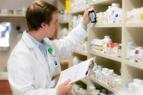 How To Get A Pharmacy Technician Job With No Experience - Techicy