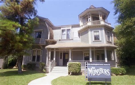 THE MUNSTERS HOUSE