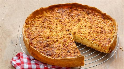 Zwiebelkuchen mit Quark-Öl-Teig Rezept selbst machen | Alnatura