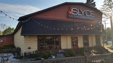 SLYCE coal fired pizza company | 127 N Main St, Wauconda, IL 60084, USA