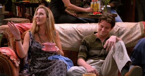 Lisa Kudrow Thanks Late ‘Friends’ Co-Star Matthew Perry for His Humor ...