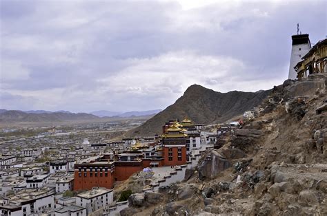 Shigatse - The Land of Snows