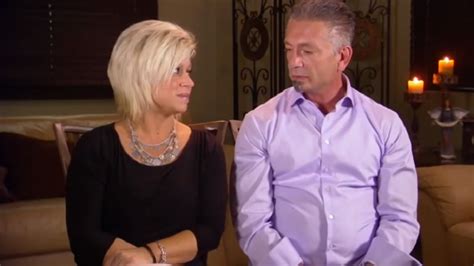 Theresa Caputo and Husband Larry Split: Marriage & Divorce Info | Heavy.com