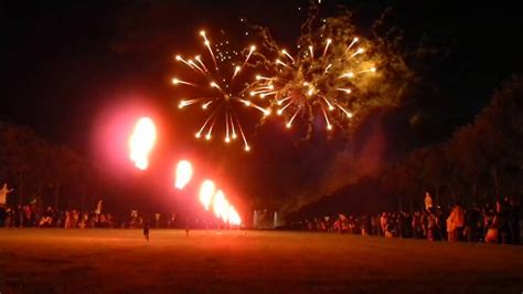 Versailles - Night show fontaines - Fireworks 18 June 2011 - YouTube