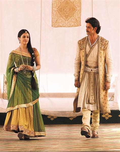 Aishwarya rai and Hrithik roshan in Jodha Akbar | Indiana, Attori