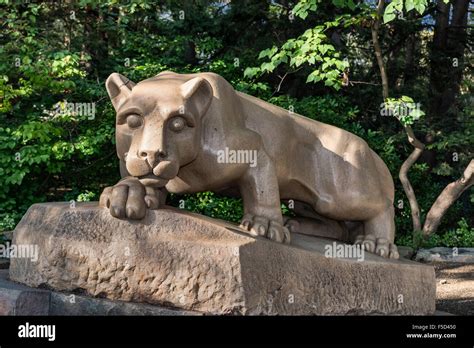 Penn state lion statue hi-res stock photography and images - Alamy