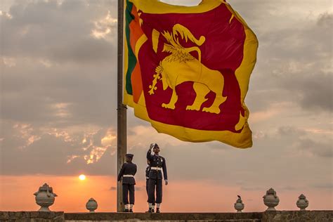 Sri Lanka Flag taken down at Sunset. | Nazly Ahmed | Flickr