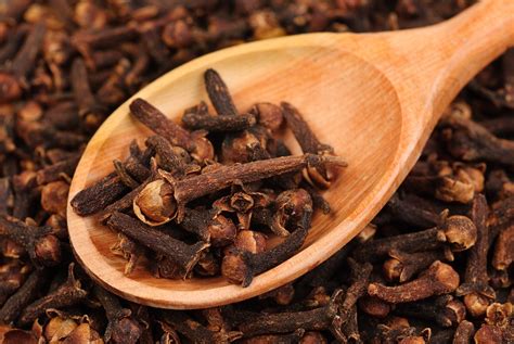 Top 12 Health benefits of Cloves for Skin, Tooth, Asthma