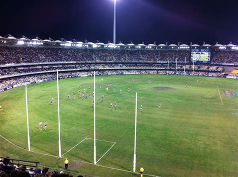 An Australian Football match – Linh Pham