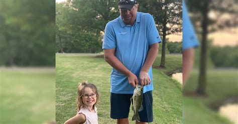 Look At This Adorable Moment of Toby Keith Teaching Granddaughter How To Fish