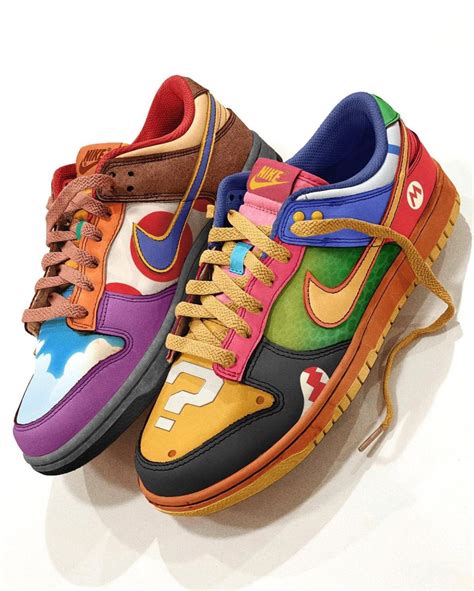 Une paire de sneakers Nike customisée en l’honneur de Super Mario Bros