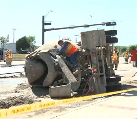 Cement Truck Near Disaster [VIDEO]