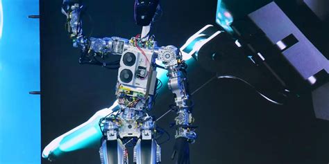 What Robotics Experts Think of Tesla’s Optimus Robot - IEEE Spectrum