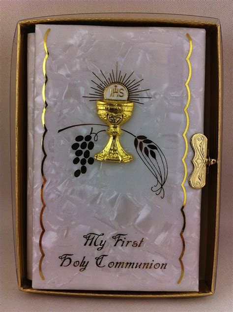 Girl's First Communion Missal: Nihil Obstat: Amazon.com: Books