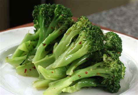 Korean style steamed broccoli salad recipe - Maangchi.com Korean Side ...