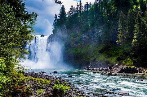 Snoqualmie Falls Hike: What to Know Before You Go!