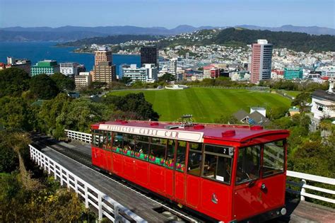 Wellington Cable Car - Wikipedia, the free encyclopedia | New zealand ...