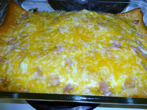 The Grubery: Ham & Egg Crescent Breakfast Casserole Recipe