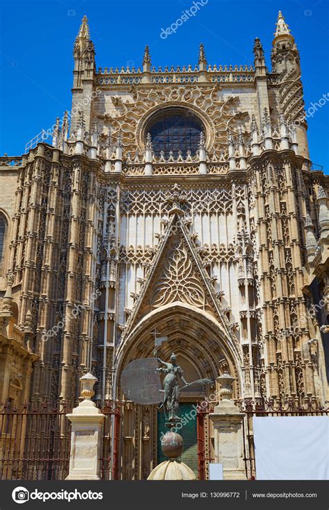 Seville cathedral Saint Christopher door Sevilla — Stock Photo ...