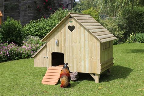 Flyte So Fancy: Hen Houses for Larger Flocks