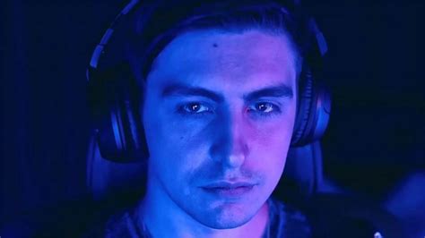 Shroud's Valorant settings: Everything to know about his sensitivity, keybinds, and crosshair