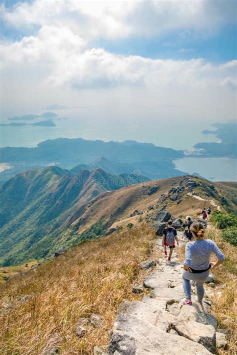 Hiking in Sai Kung, Hong Kong Editorial Photography - Image of scenery, green: 114330007