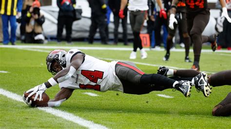 Tampa Bay Buccaneers wide receiver Chris Godwin takes quarterback Tom ...