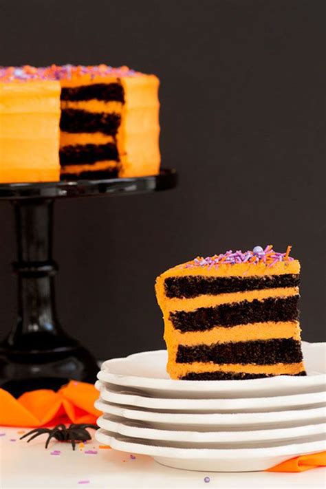 35 Easy Halloween Cakes - Recipes & Ideas for Halloween Cake Decorating